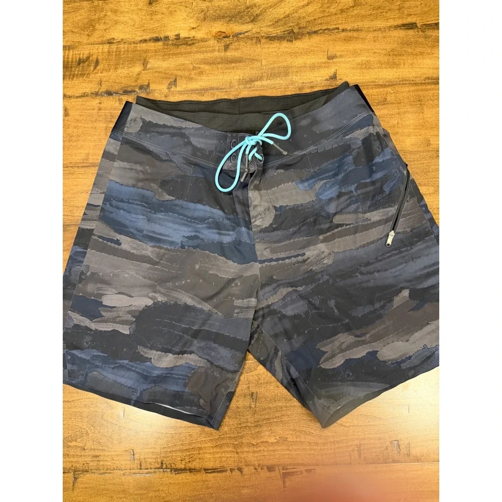 Lululemon Mens Board Shorts Blue Grey Camo Swim Trunks Size 36